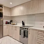 Cosy Cbd Studio Apartment 6